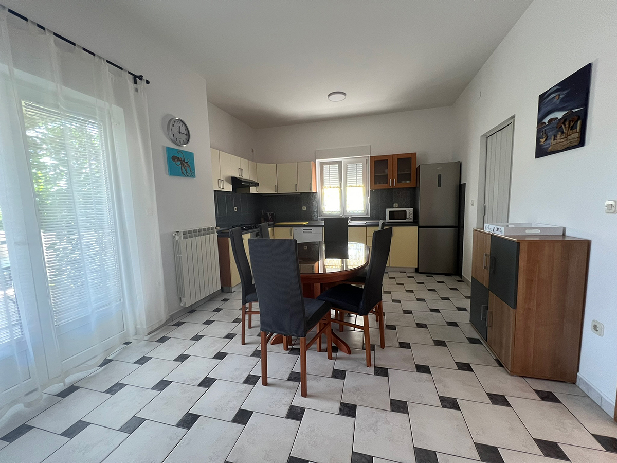 Apartmani za vaš godišnji odmor u centru Lopara na otoku Rabu