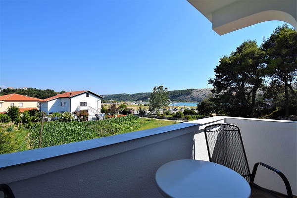 Apartmani za vaš godišnji odmor u centru Lopara na otoku Rabu