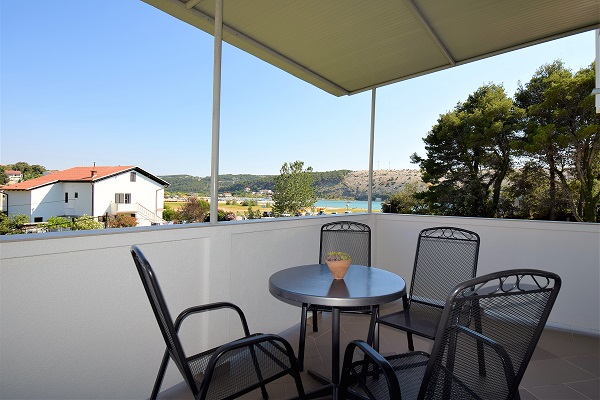 Apartmani za vaš godišnji odmor u centru Lopara na otoku Rabu