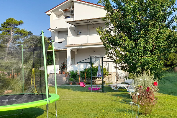 Apartmani za vaš godišnji odmor u centru Lopara na otoku Rabu